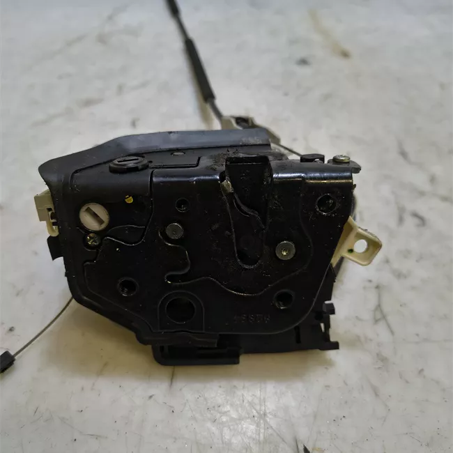 Serratura porta posteriore sinistra