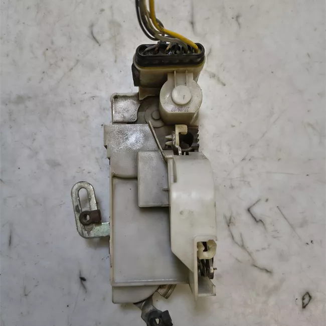 Serratura porta anteriore sinistra