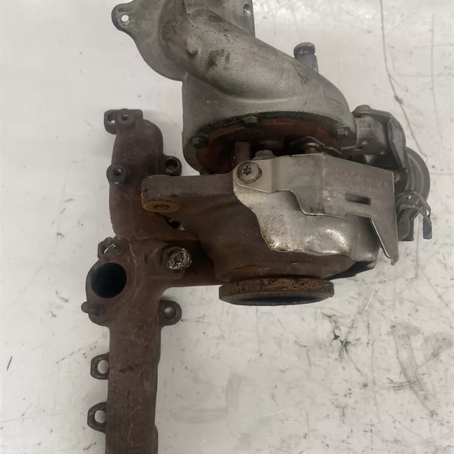 Turbocompressore con collettore scarico