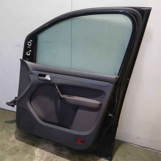 Porta anteriore destra