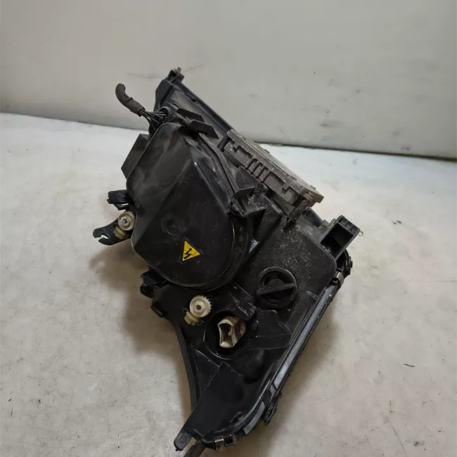 Proiettore sinistro Xeno