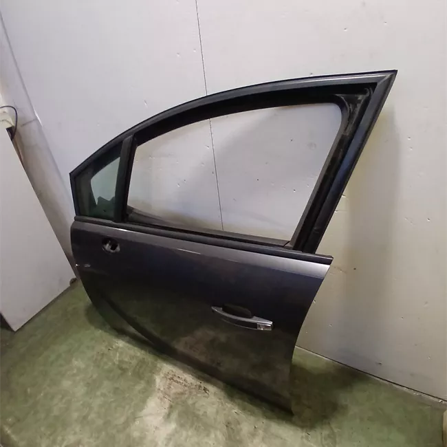 Porta anteriore sinistra