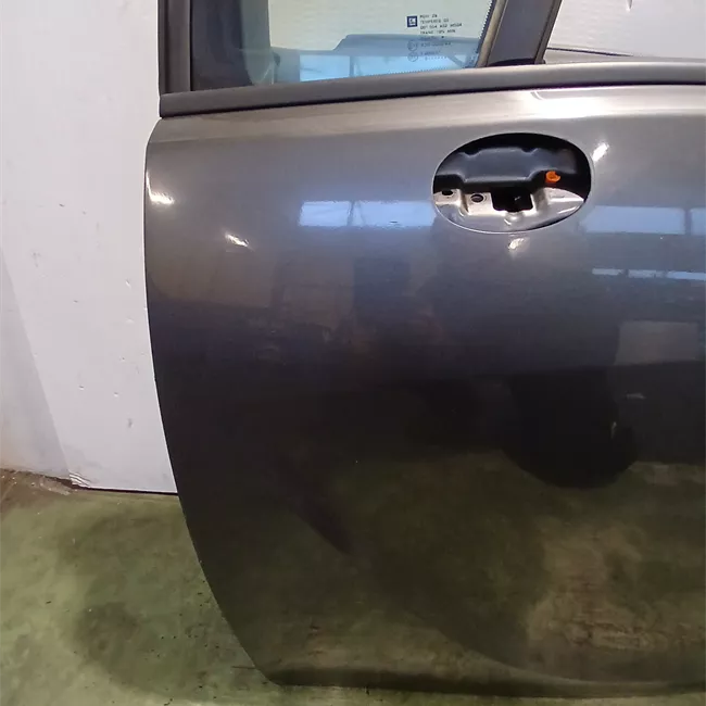 Porta anteriore sinistra