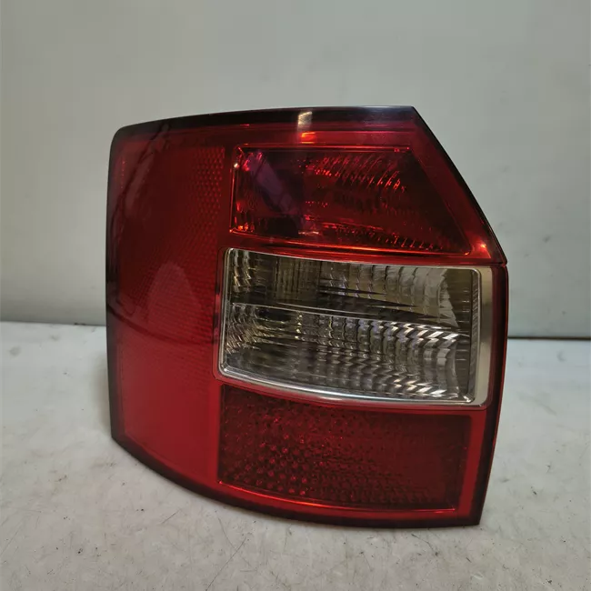 Fanale posteriore sinistro