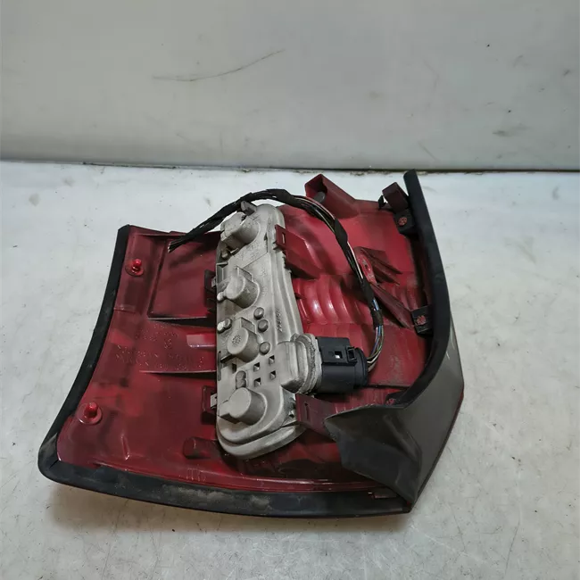 Fanale posteriore sinistro