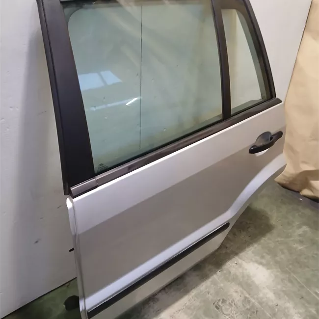 Porta posteriore sinistra