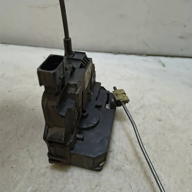 Serratura porta anteriore destra