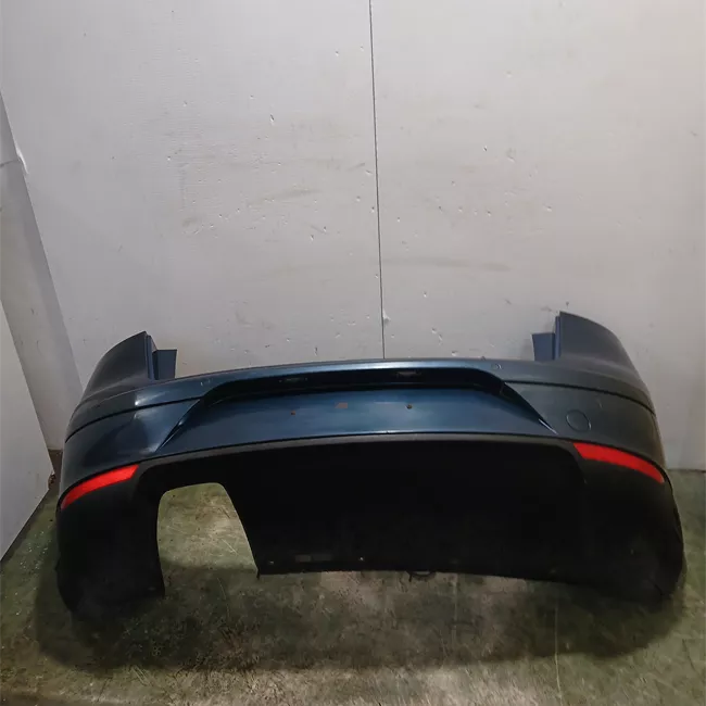 Paraurti posteriore con primer/sensore parchiusura