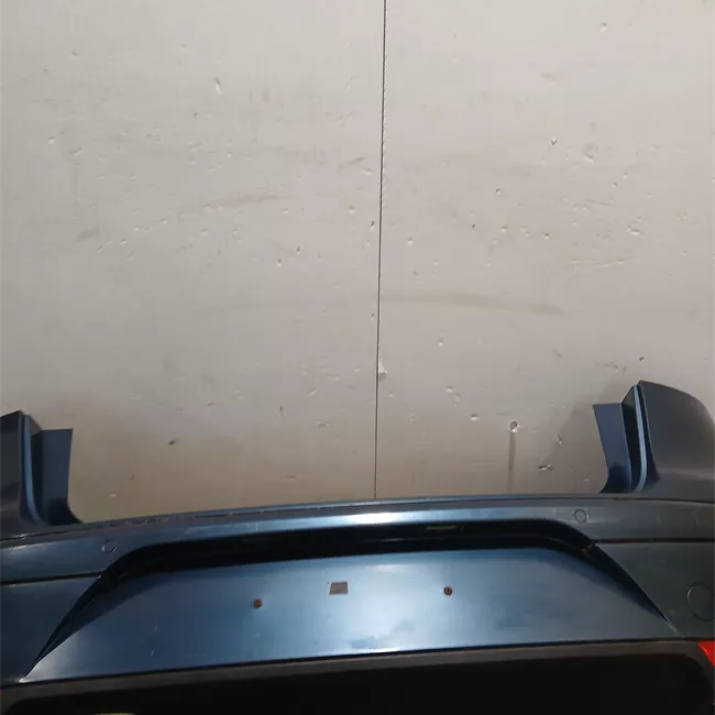 Paraurti posteriore con primer/sensore parchiusura