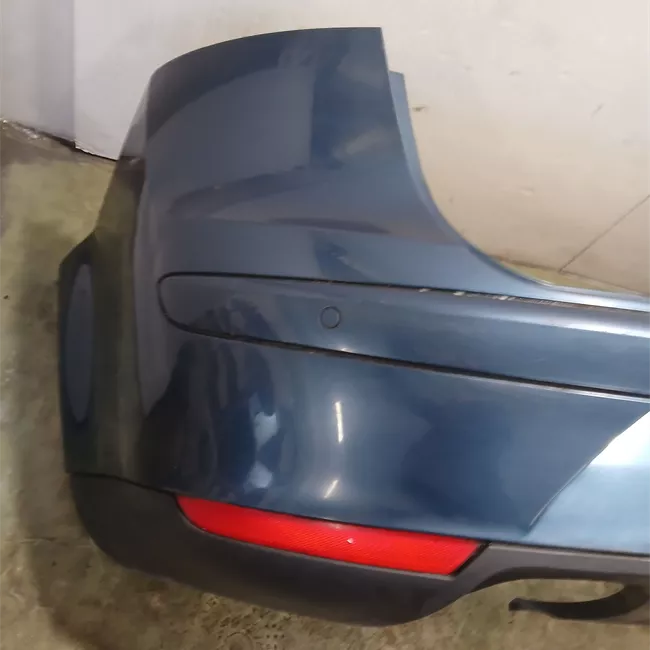 Paraurti posteriore con primer/sensore parchiusura