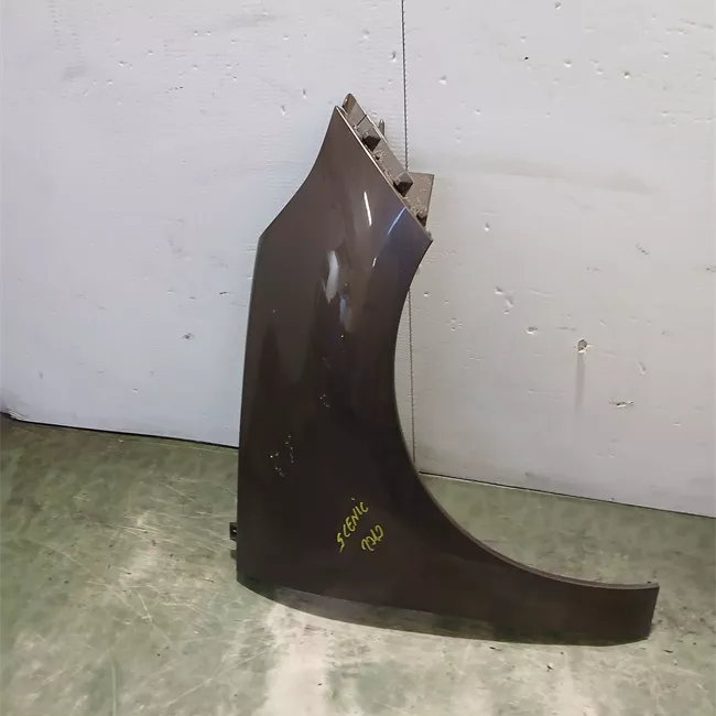 Parafango anteriore destro