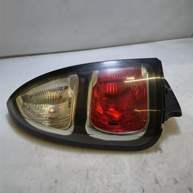 Fanale posteriore sinistro