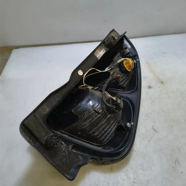 Fanale posteriore sinistro