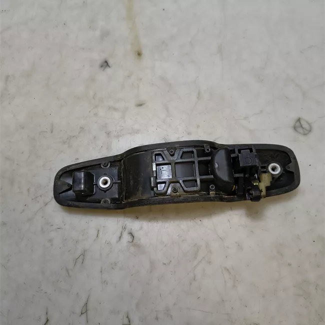 Maniglia porta anteriore sinistra nero