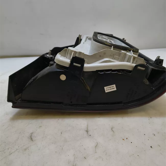 Fanale posteriore sinistro