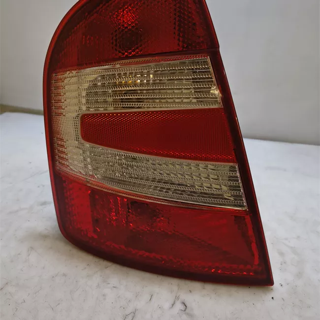 Fanale posteriore sinistro