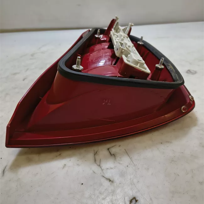 Fanale posteriore sinistro