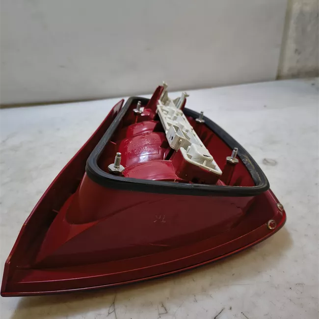 Fanale posteriore sinistro