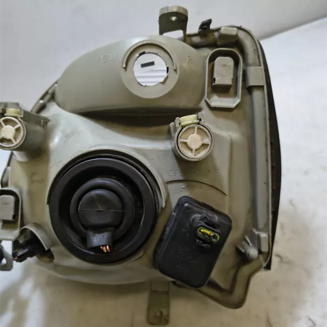 Proiettore destro t.3G000001>