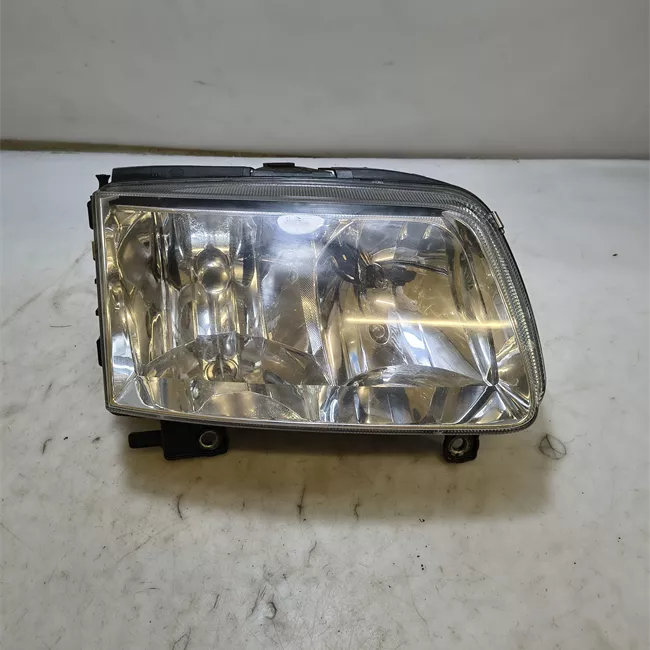 Proiettore destro Hella