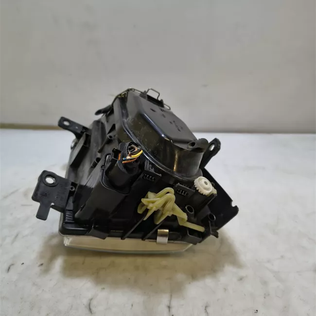 Proiettore destro Hella