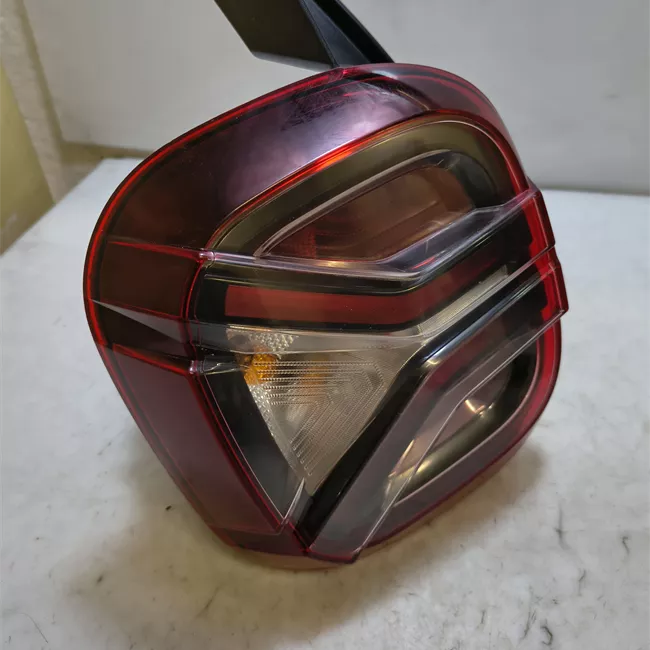 Fanale posteriore sinistro