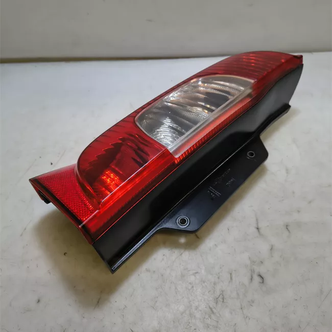 Fanale posteriore sinistro