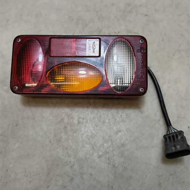 Fanale posteriore sinistro