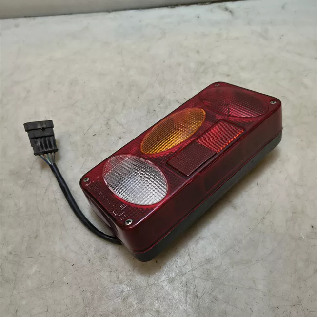 Fanale posteriore sinistro