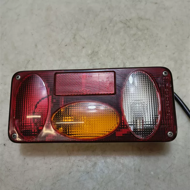 Fanale posteriore sinistro