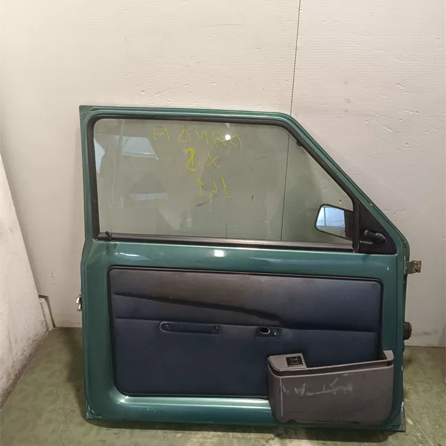 Porta anteriore sinistra