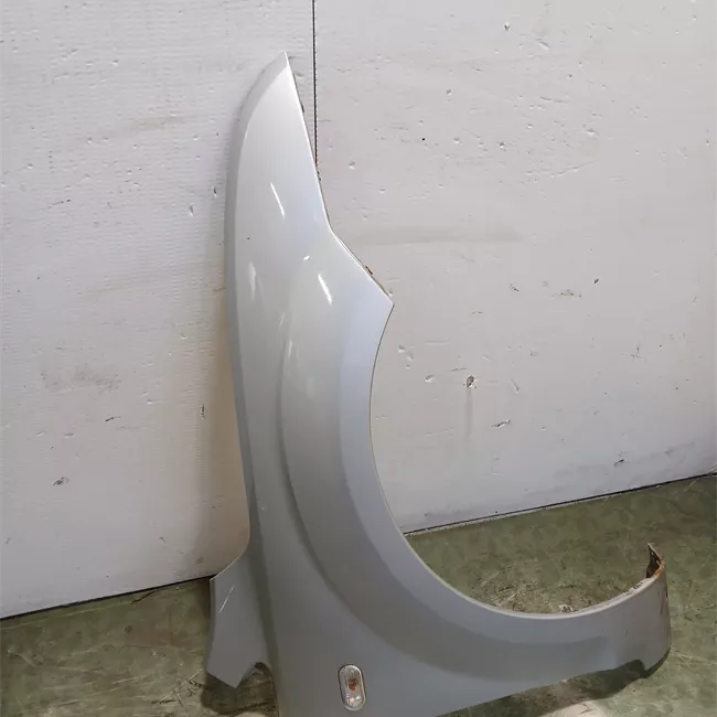 Parafango anteriore destro