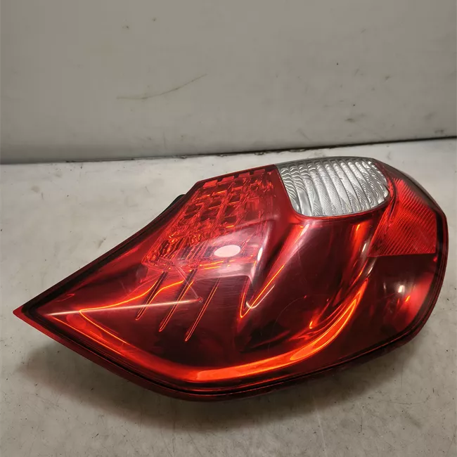 Fanale posteriore sinistro