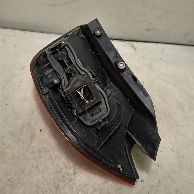 Fanale posteriore sinistro