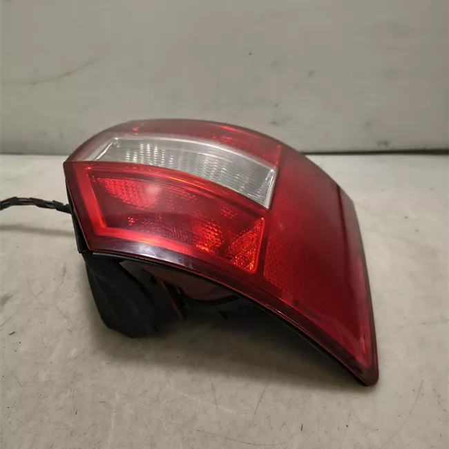 Fanale posteriore sinistro