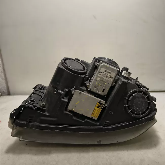 Proiettore destro Xeno