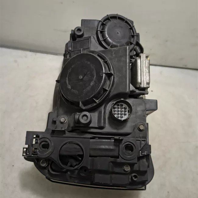 Proiettore sinistro Xeno