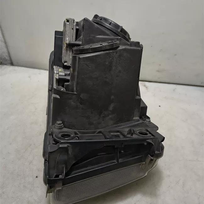 Proiettore sinistro Xeno