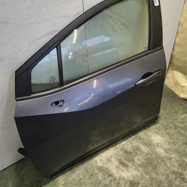 Porta anteriore sinistra