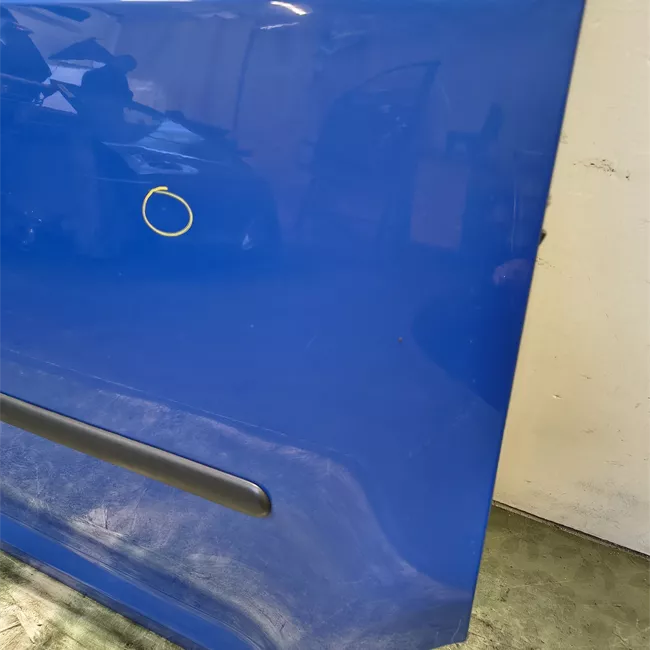 Porta posteriore sinistra con finestrino