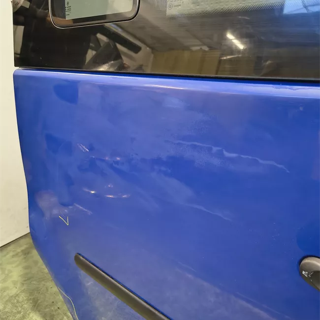 Porta posteriore destra con finestrino