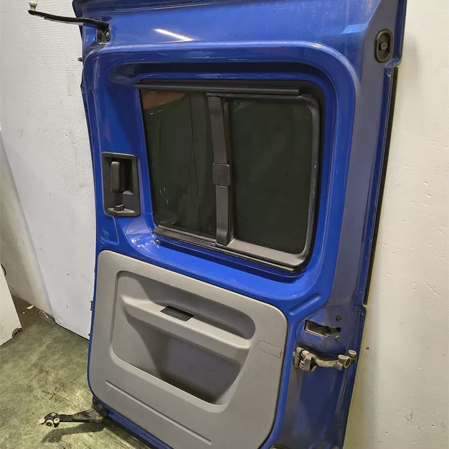 Porta posteriore destra con finestrino