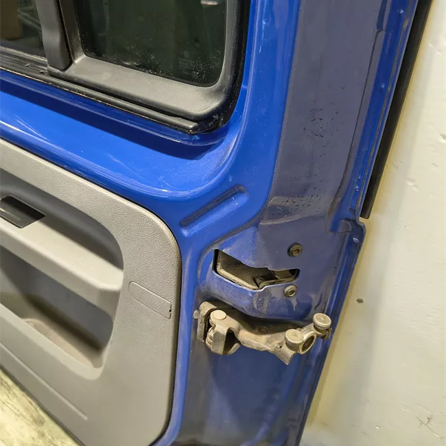 Porta posteriore destra con finestrino