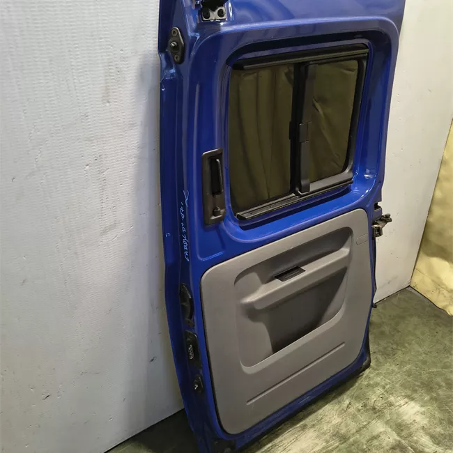 Porta posteriore destra con finestrino