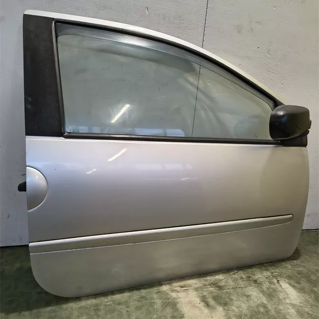 Porta anteriore destra