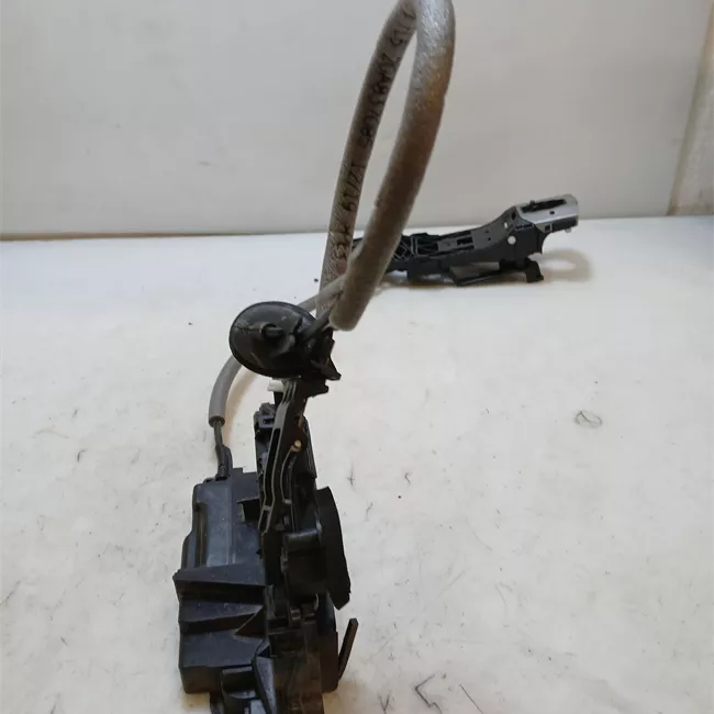 Serratura porta anteriore sinistra con dispositivo sicurezza Safe