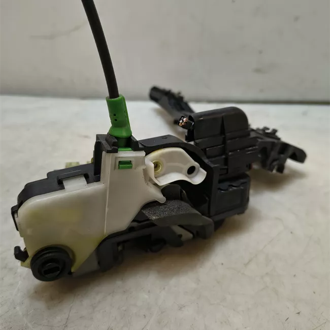 Serratura porta posteriore destra