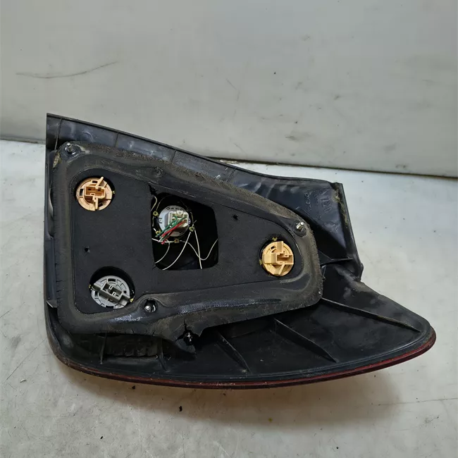 Fanale posteriore sinistro