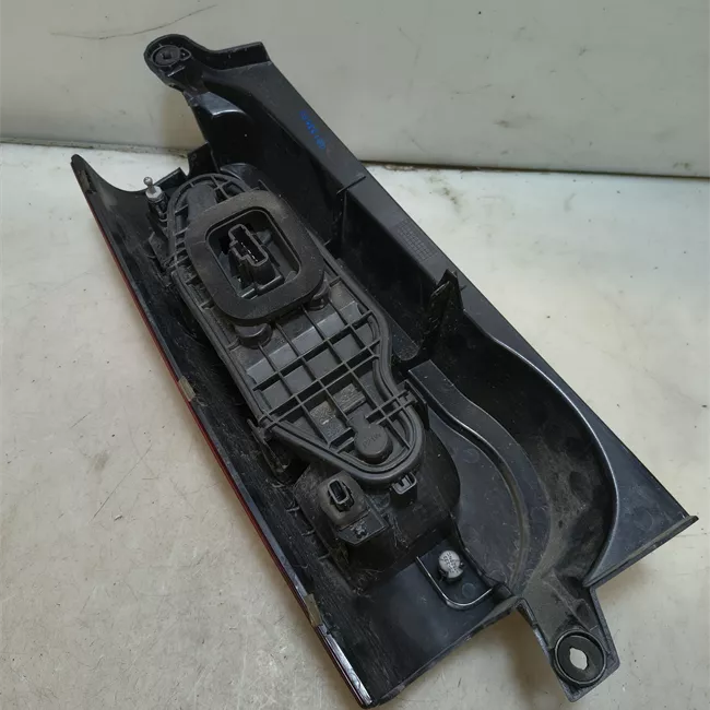 Fanale posteriore destro porte posteriore a battente