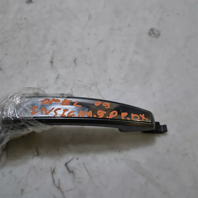 Maniglia porta posteriore sinistra con striscia cromata primer